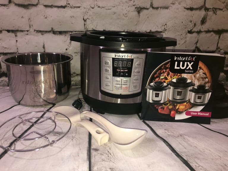 instant-pot-lux-pot-and-accessories