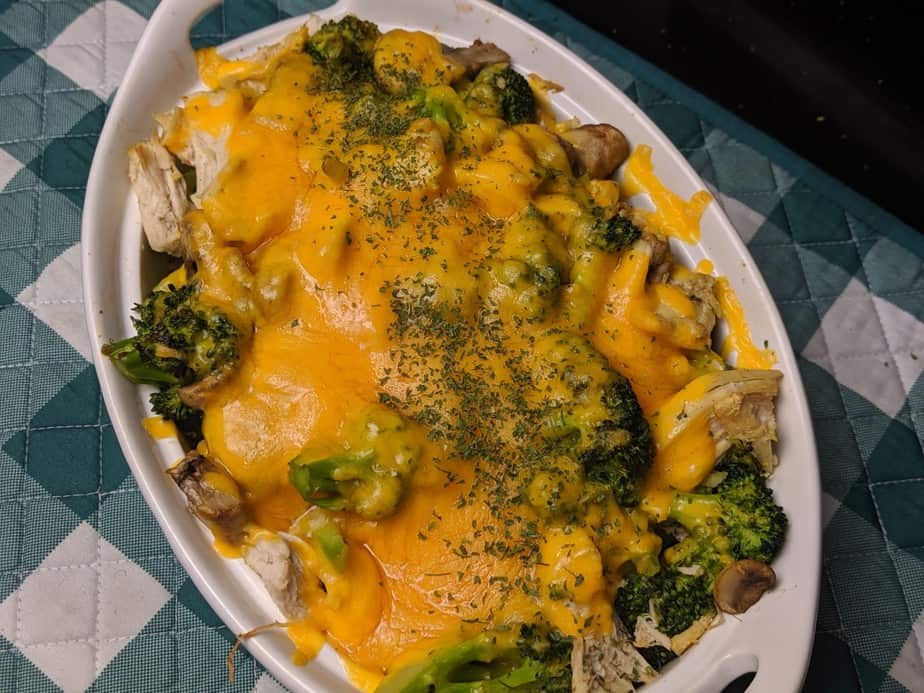 Broccoli-mac-and-cheese-with-chicken