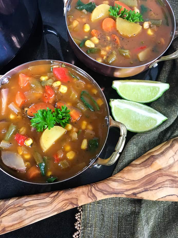 Slow Cooker Vegetable Soup