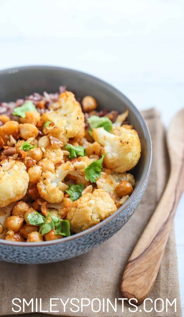Spicy Cauliflower and Chickpea Rice Bowl - Smileys Points