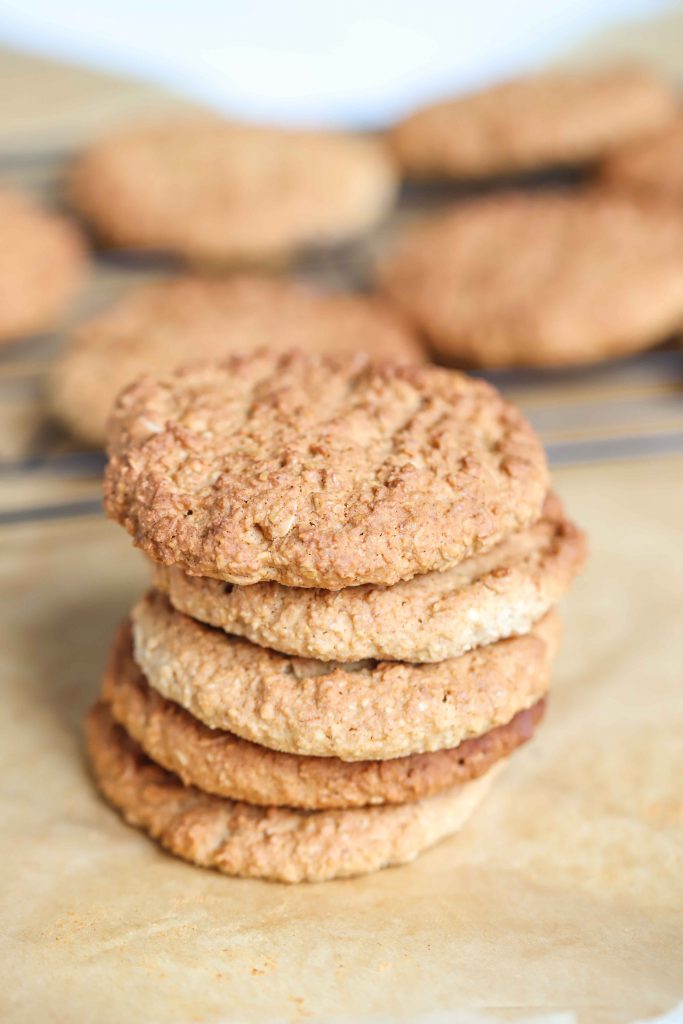 stack of 5 oatmeal cookies